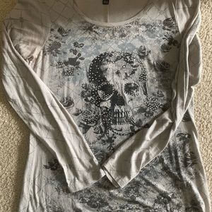 Rock and Republic long sleeve skull tee